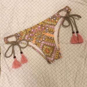 Victoria’s Secret swimsuit bottoms